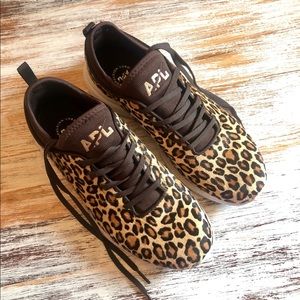 APL ATHLETIC PROPULSION LABS size 10 sneakers NWOT